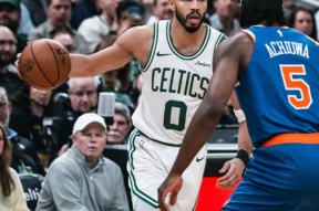 华体会-关于凯尔特人B队血洗加拿大男篮，布克爆发神勇的信息