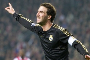 华体会体育-桑巴之舞的挽歌，巴雷拉的爆发与莱比锡红牛的钢铁终结