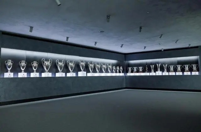 华体会体育-关于皇马险胜曼联，贝尔乌龙送礼英超的信息  第2张