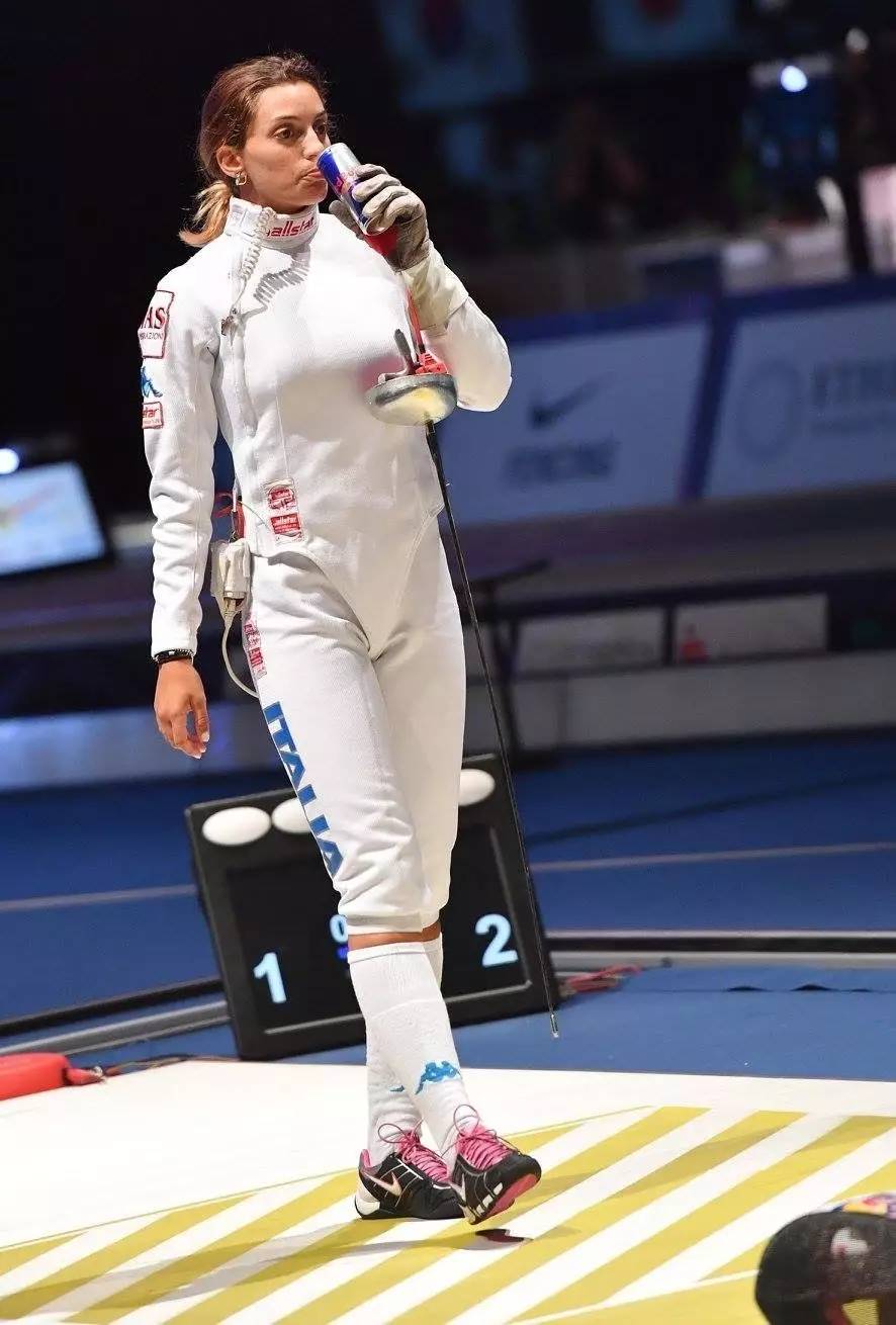 华体会登陆-出其不意！捷克击剑选手斩获第一名的简单介绍  第2张