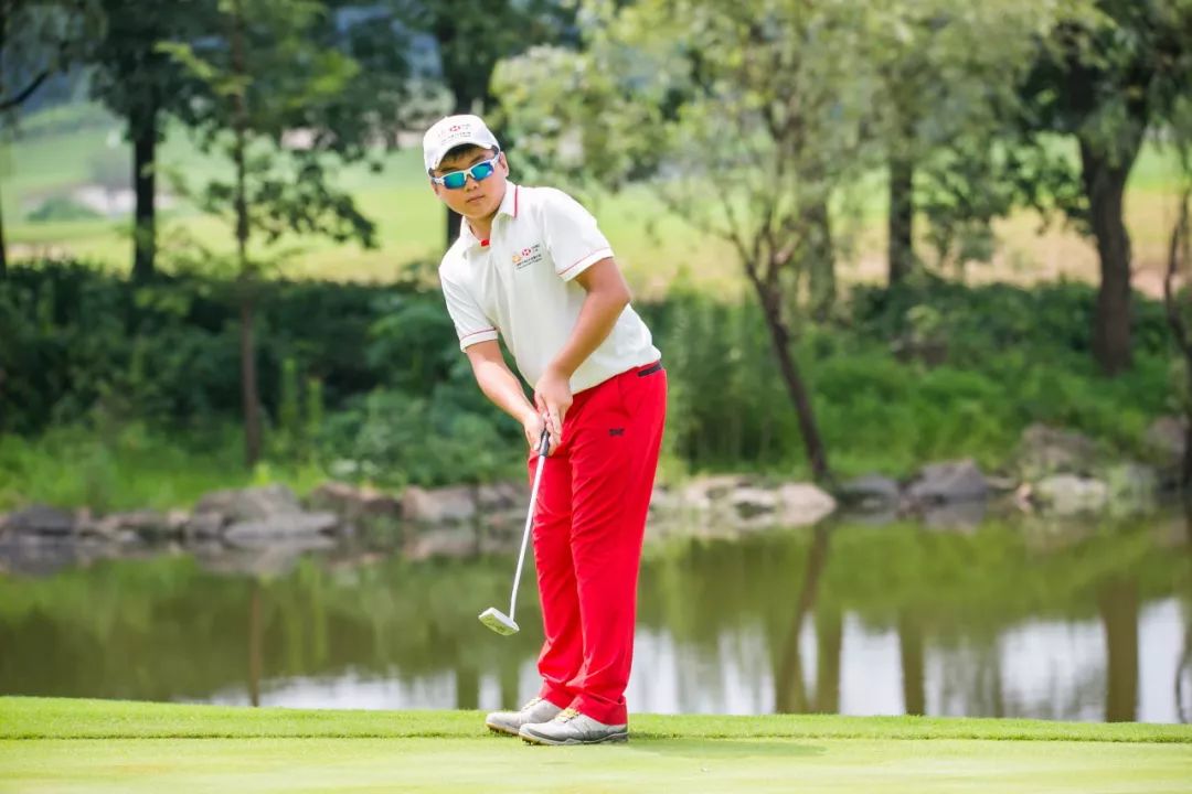 华体会官网-抗压能力强！选手鏖战赛场展现勇气的简单介绍  第2张